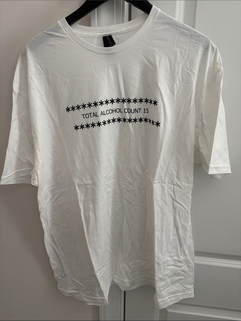 Cruise T-Shirt White Graphic Tee with 'Total Alcohol Count 15' Print